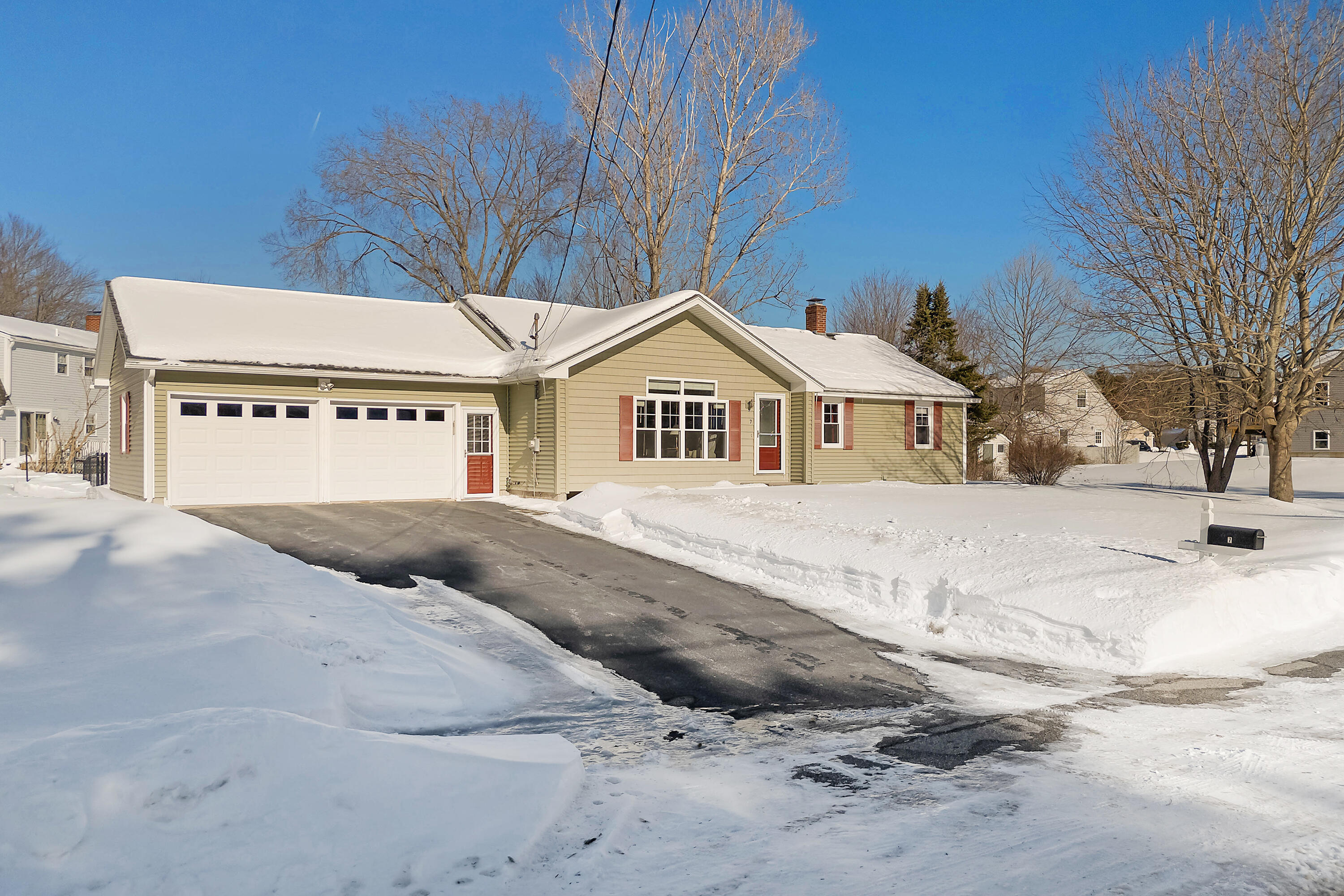 7 Jeffrey Avenue Saco ME 04072