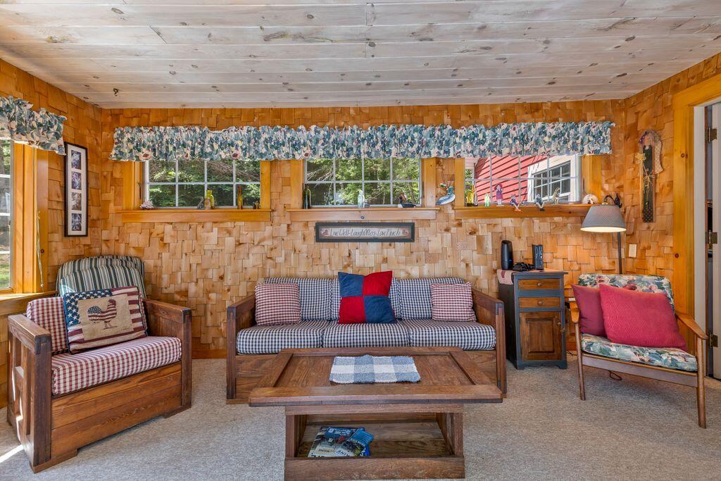 21 Wood Duck Way Norway ME 04268