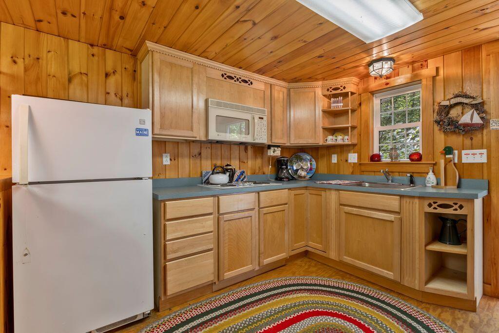 21 Wood Duck Way Norway ME 04268