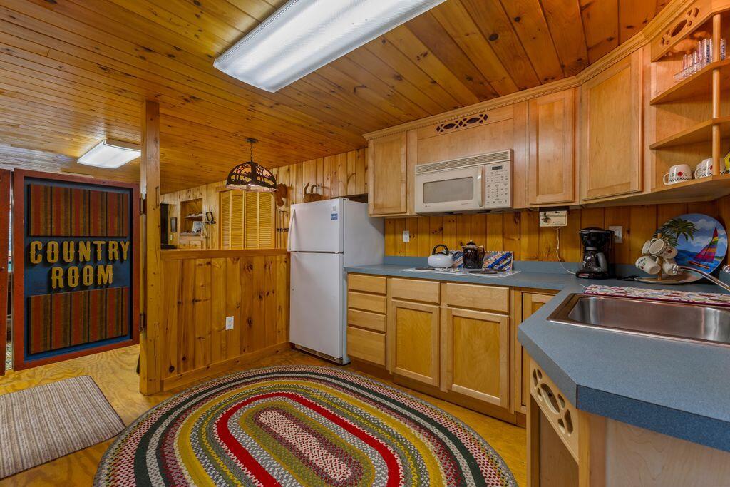 21 Wood Duck Way Norway ME 04268