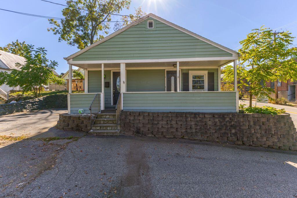 1 Kempton Terrace Sanford ME 04073