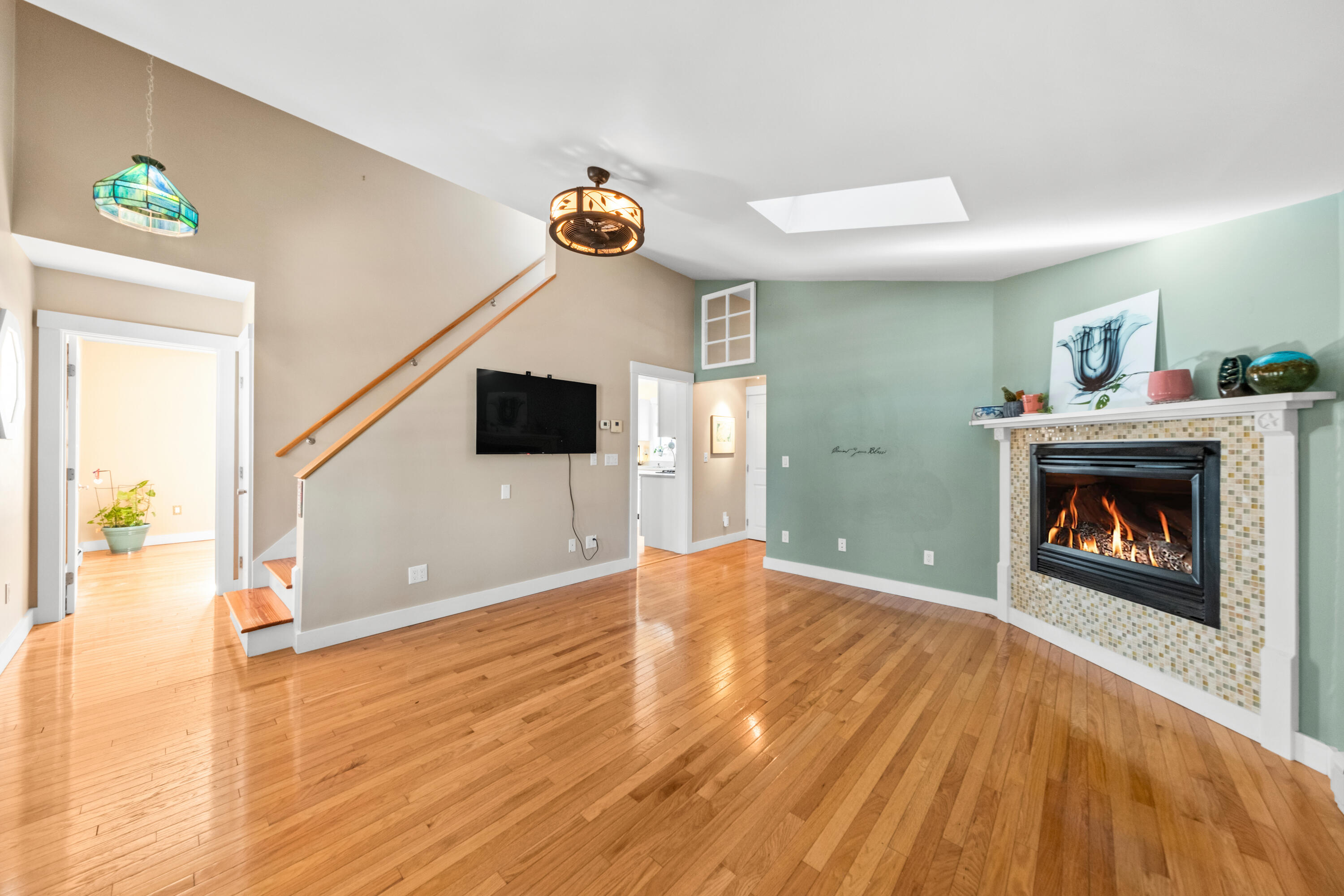 2 Lovejoy & 4 Autumn Street Rockland ME 04841