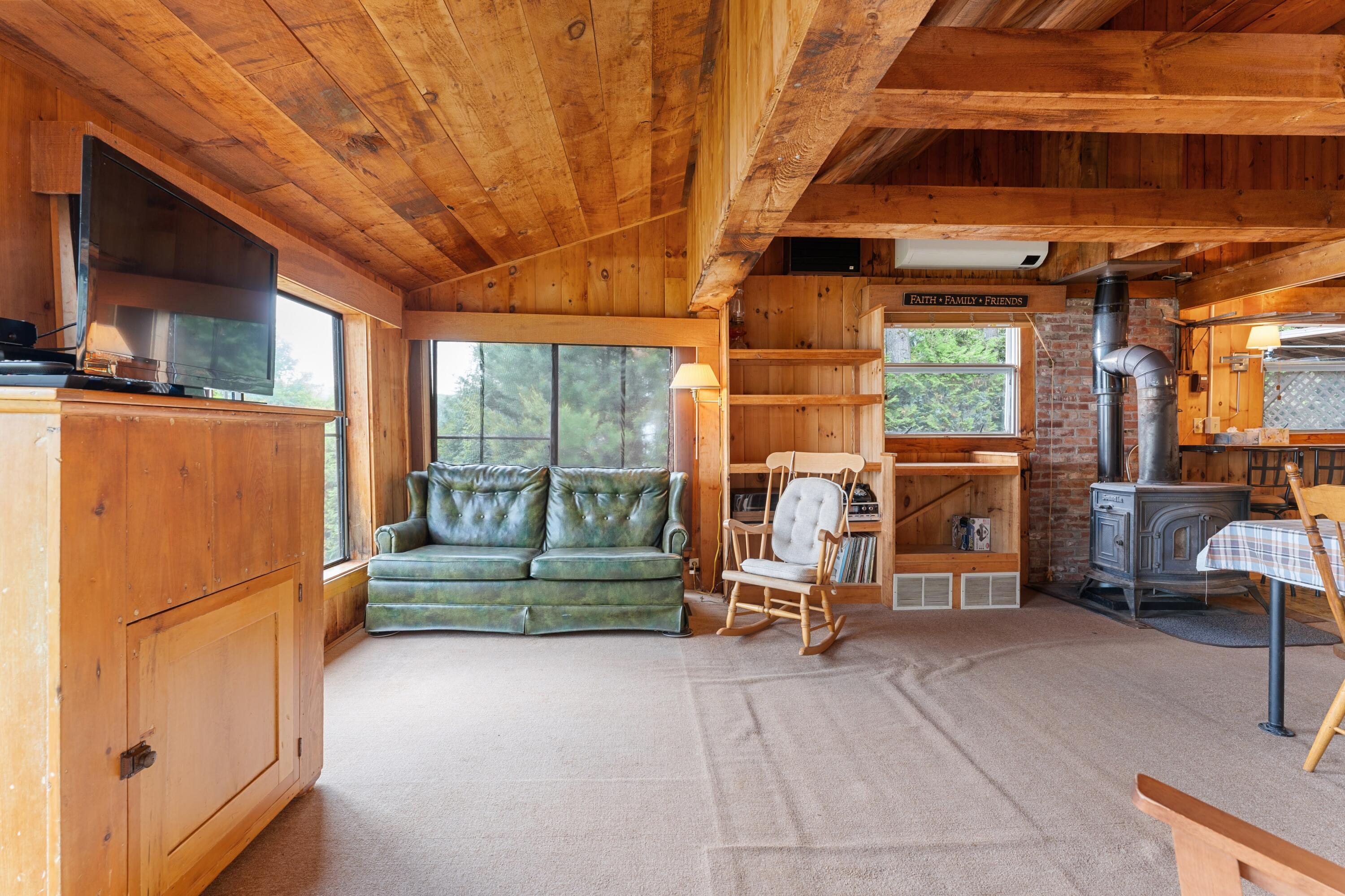 76 Colony Road Belgrade ME 04917