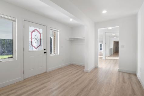 38 Blackthorne Lane Gray ME 04039