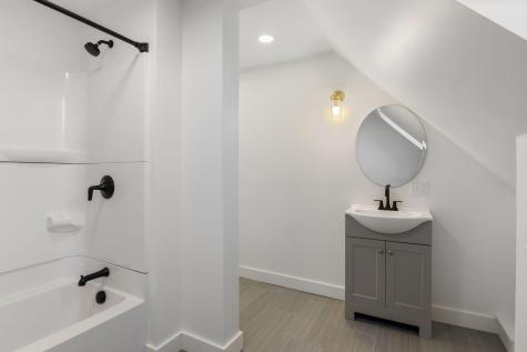 38 Blackthorne Lane Gray ME 04039