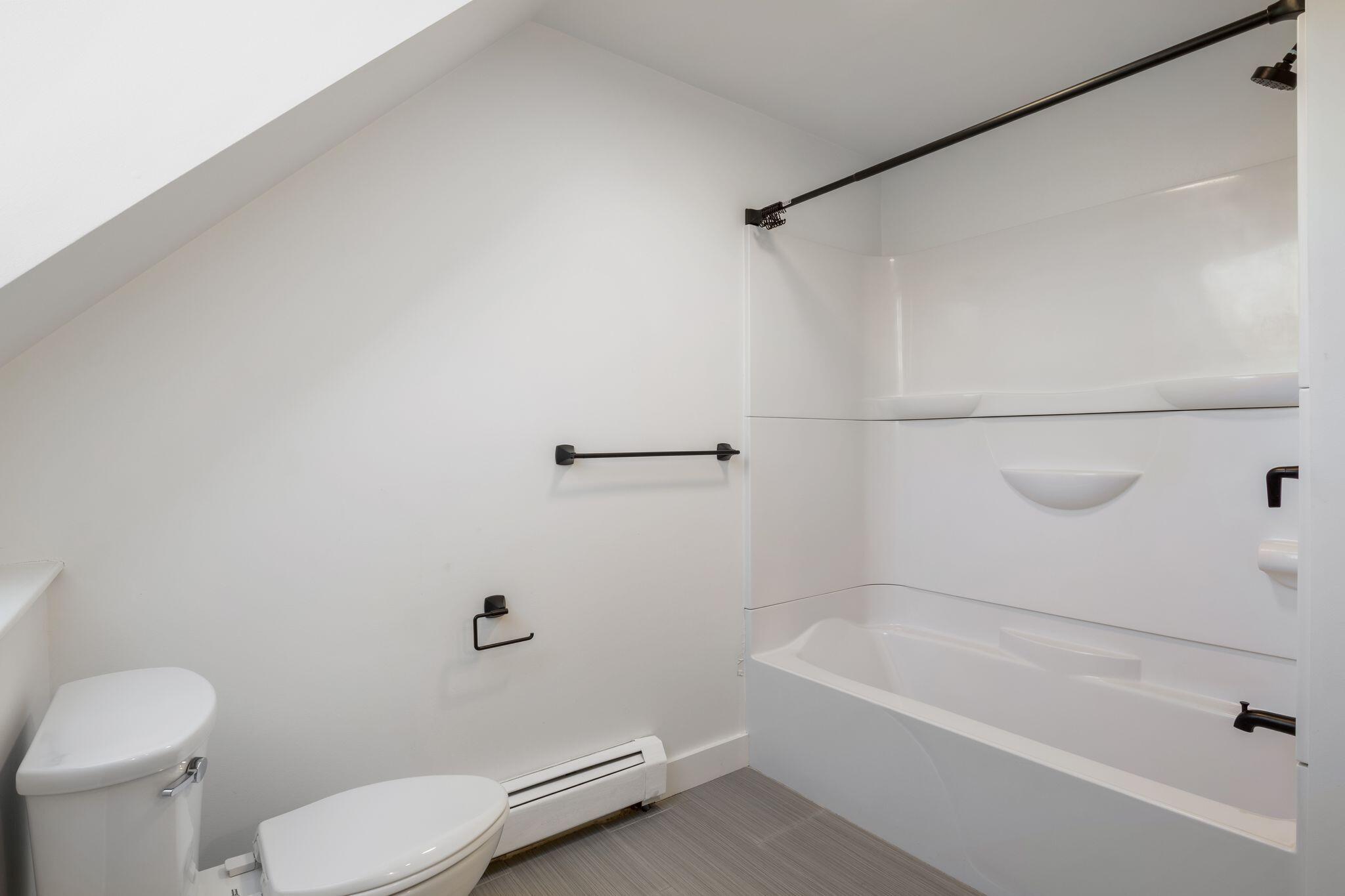 38 Blackthorne Lane Gray ME 04039