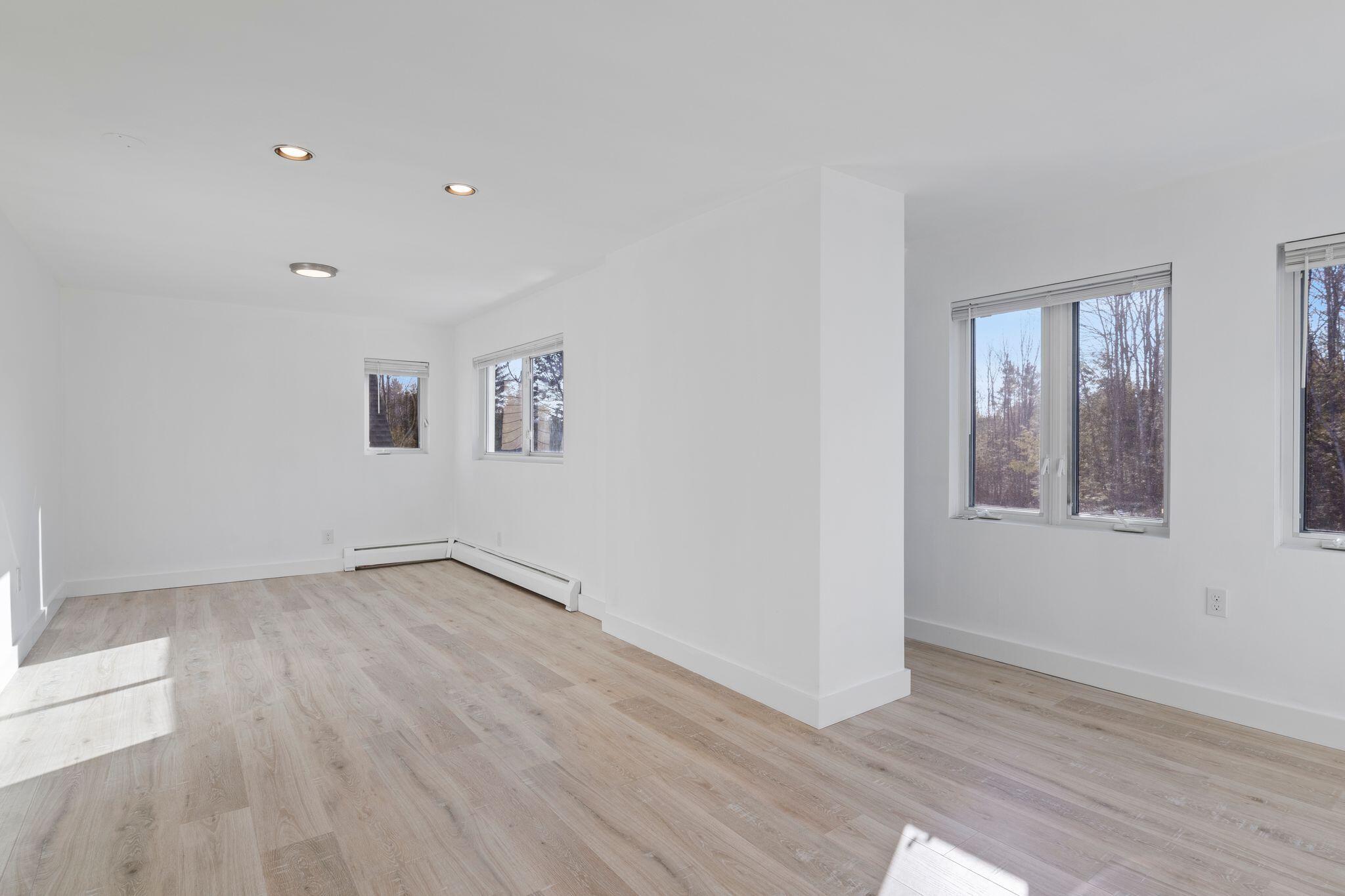 38 Blackthorne Lane Gray ME 04039