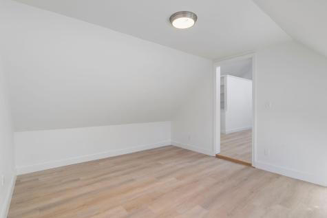 38 Blackthorne Lane Gray ME 04039