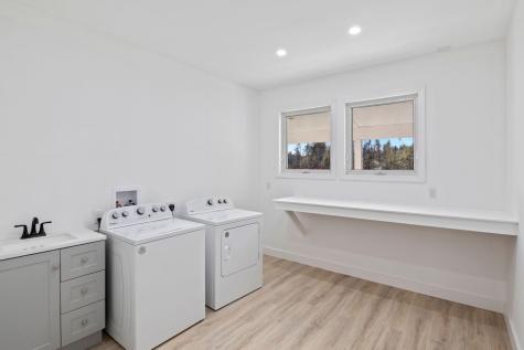 38 Blackthorne Lane Gray ME 04039