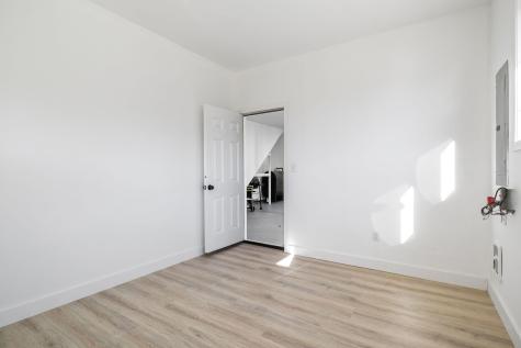 38 Blackthorne Lane Gray ME 04039