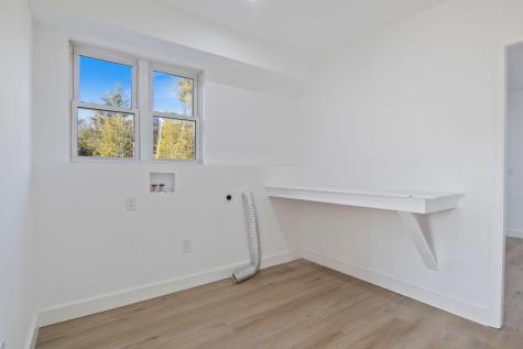 38 Blackthorne Lane Gray ME 04039