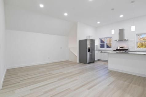 38 Blackthorne Lane Gray ME 04039