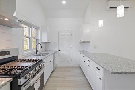 38 Blackthorne Lane Gray ME 04039