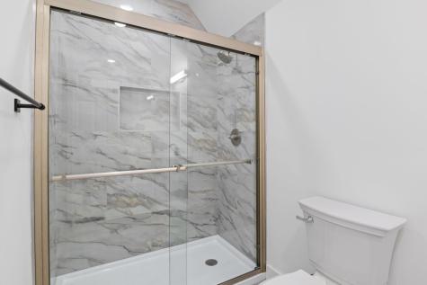 38 Blackthorne Lane Gray ME 04039