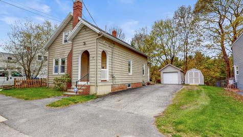 19 Fairlawn Avenue Lewiston ME 04240