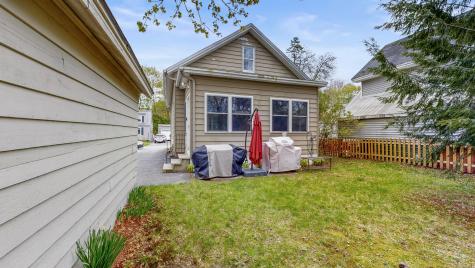 19 Fairlawn Avenue Lewiston ME 04240