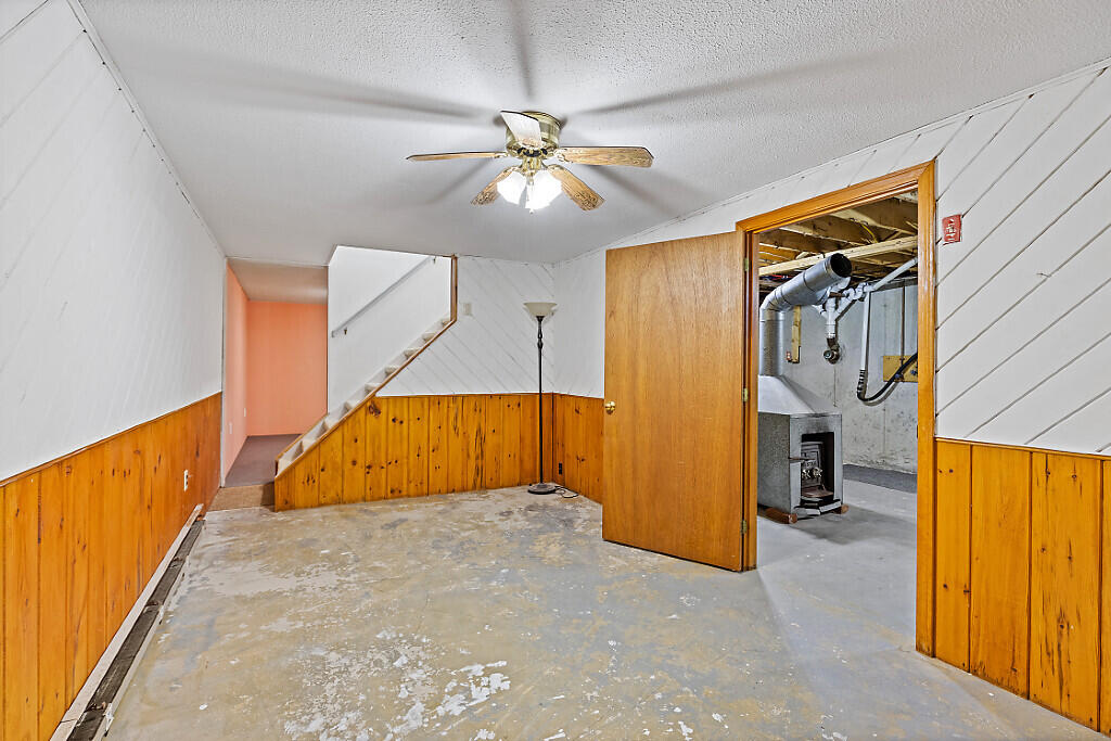 62 Fletcher Road Auburn ME 04210