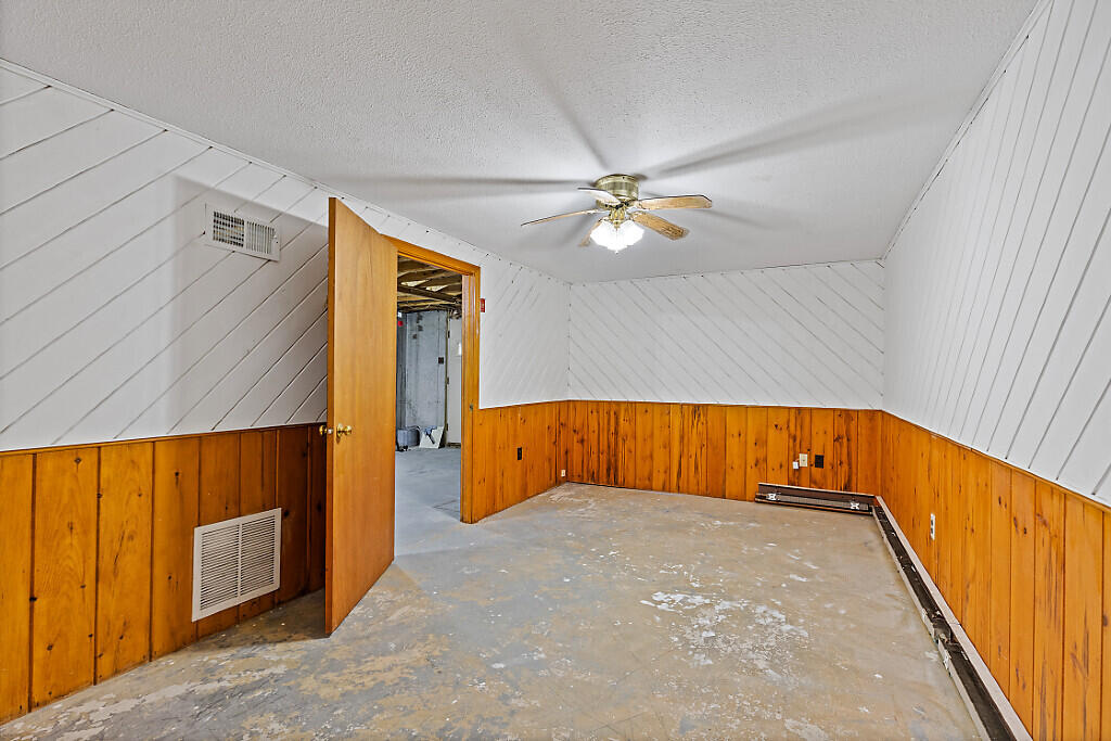 62 Fletcher Road Auburn ME 04210