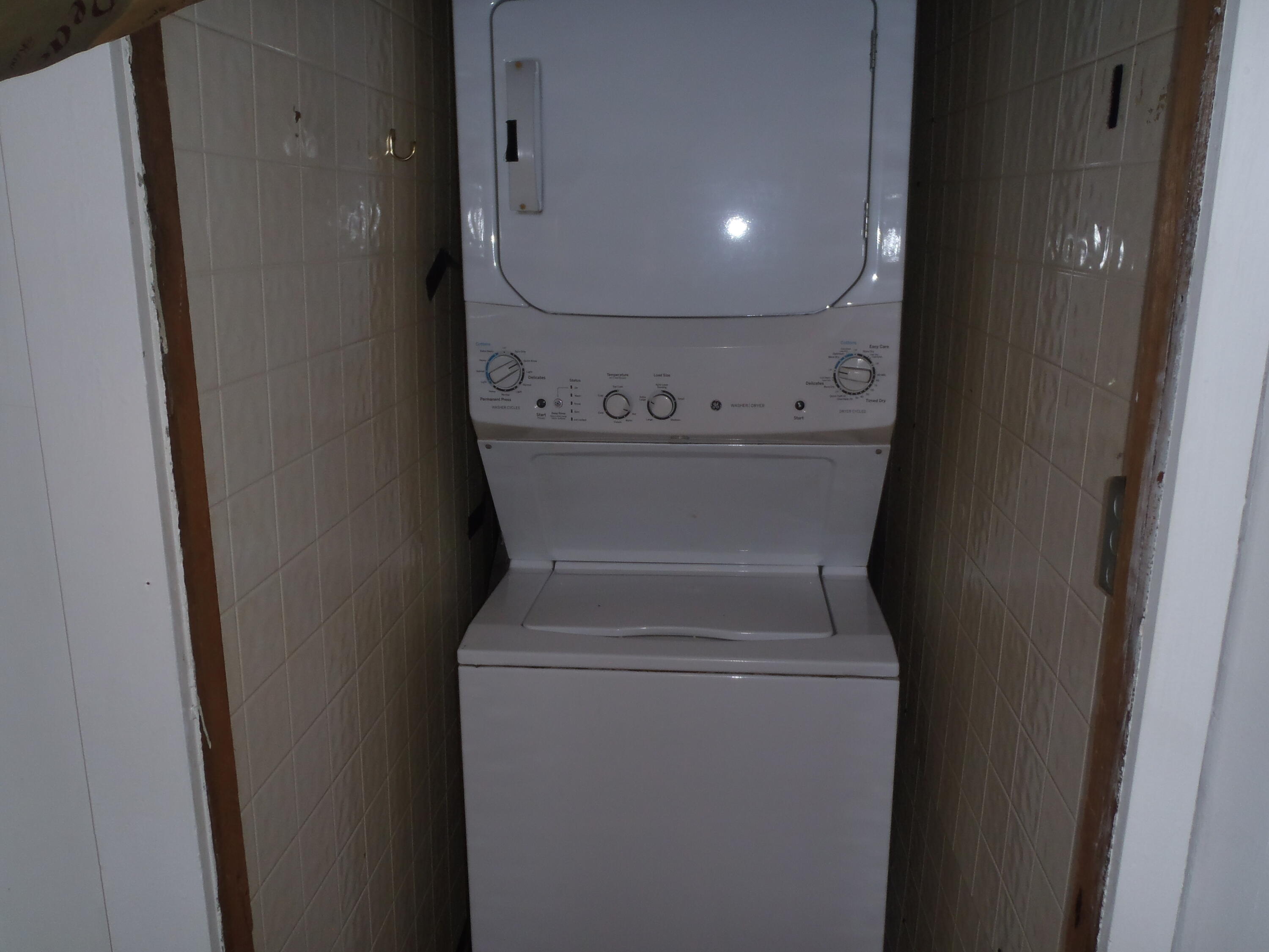 16 Swan Lane Cushing ME 04563