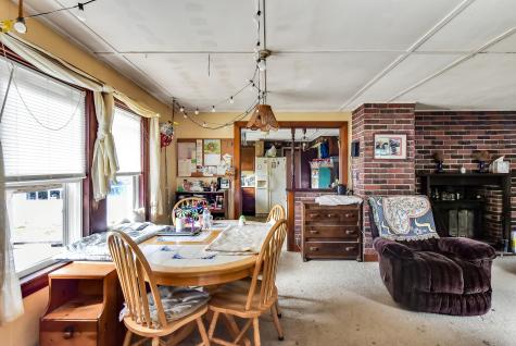 1069 River Avenue Gardiner ME 04345