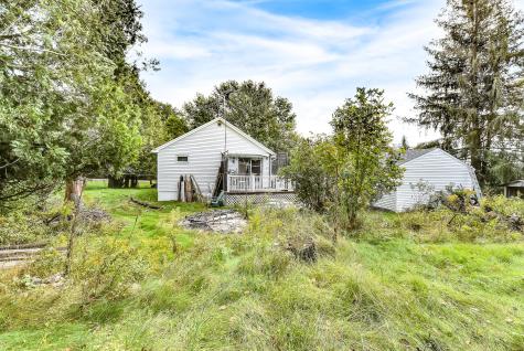 1069 River Avenue Gardiner ME 04345