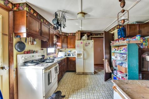 1069 River Avenue Gardiner ME 04345