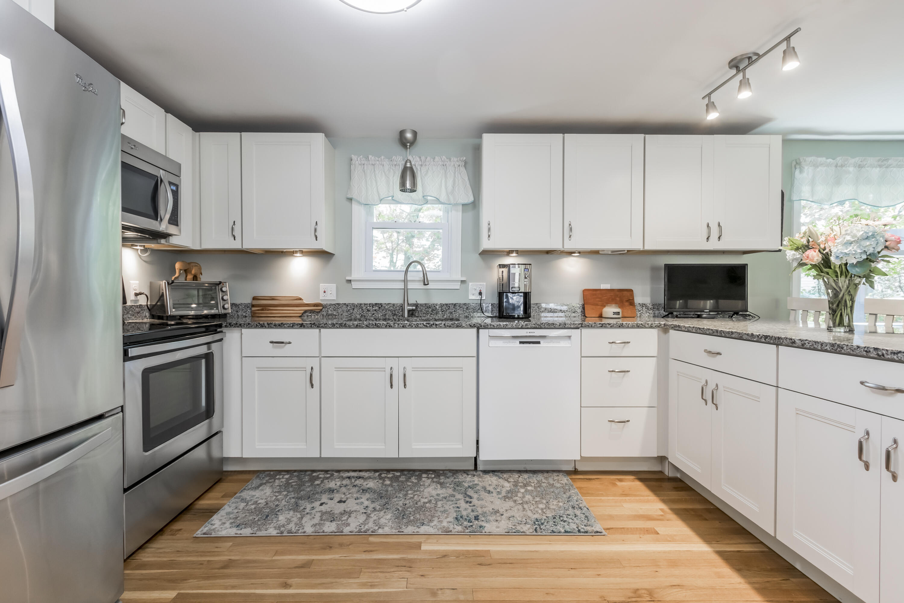 5 Mcauley Road Cape Elizabeth ME 04107