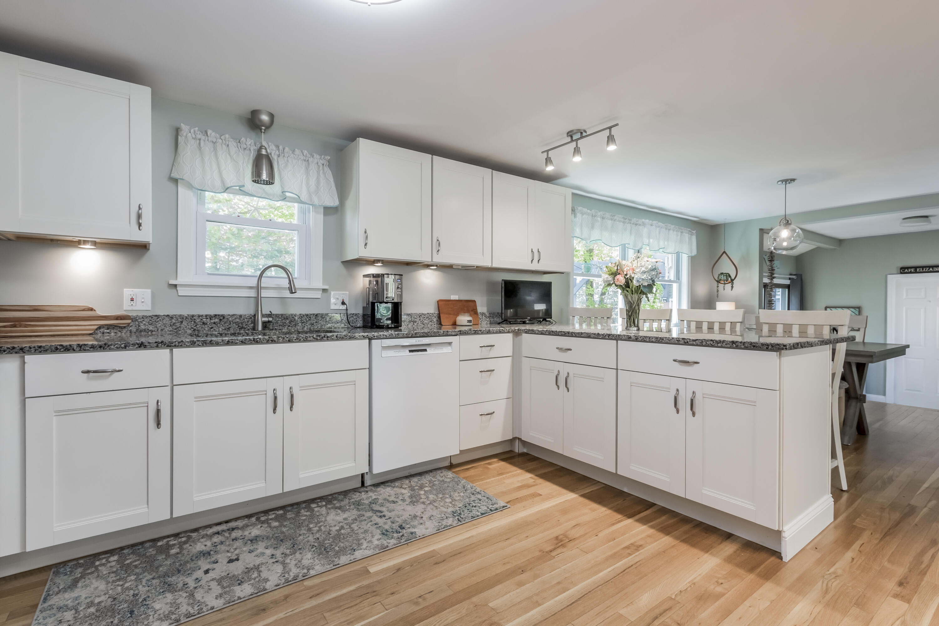 5 Mcauley Road Cape Elizabeth ME 04107