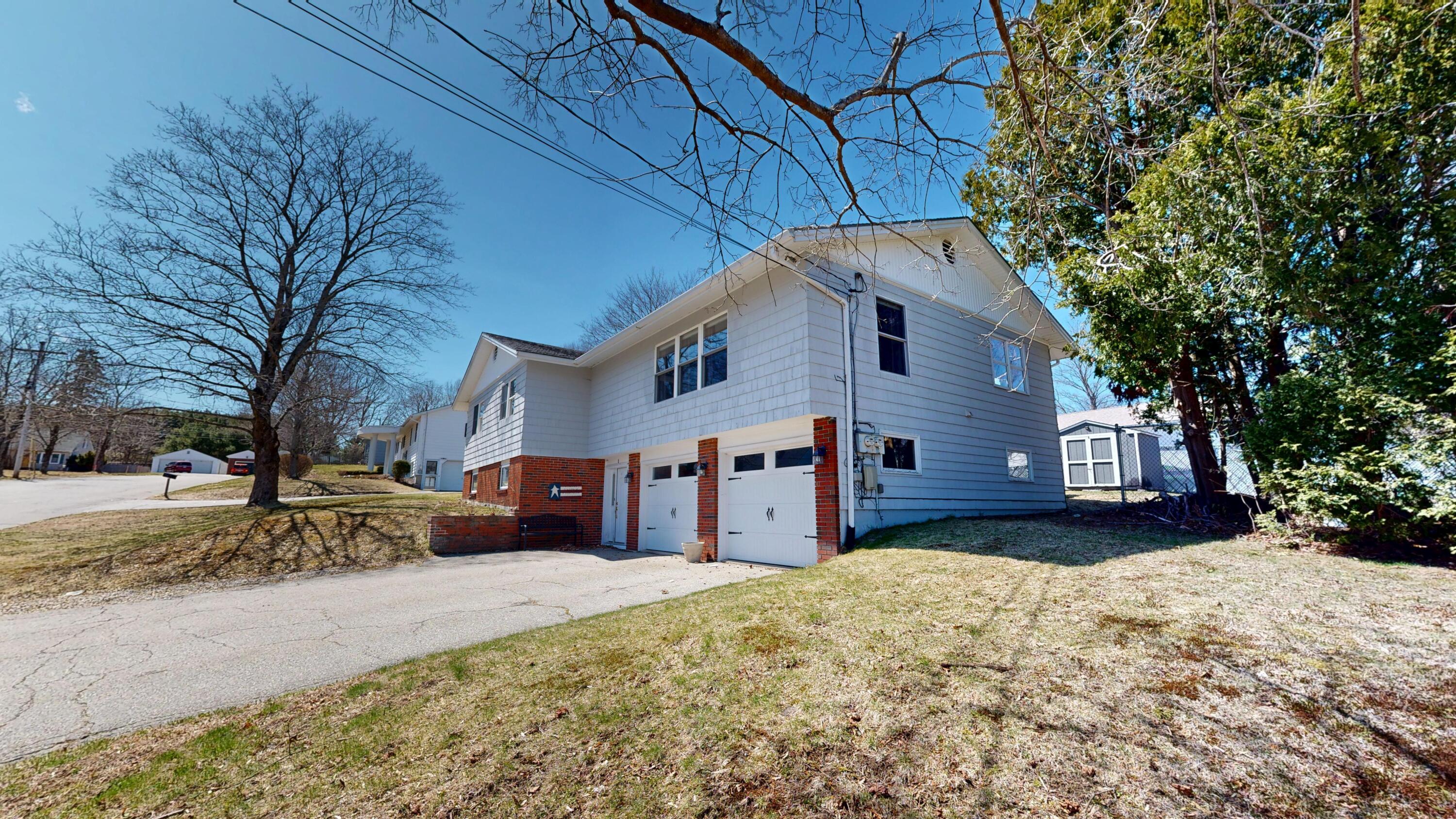 8 Reservoir Avenue Lewiston ME 04240