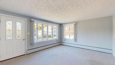 10 Nash Street Lewiston ME 04240