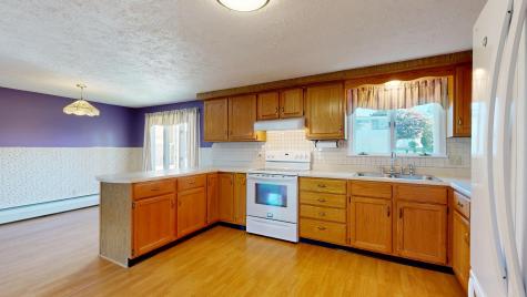 10 Nash Street Lewiston ME 04240