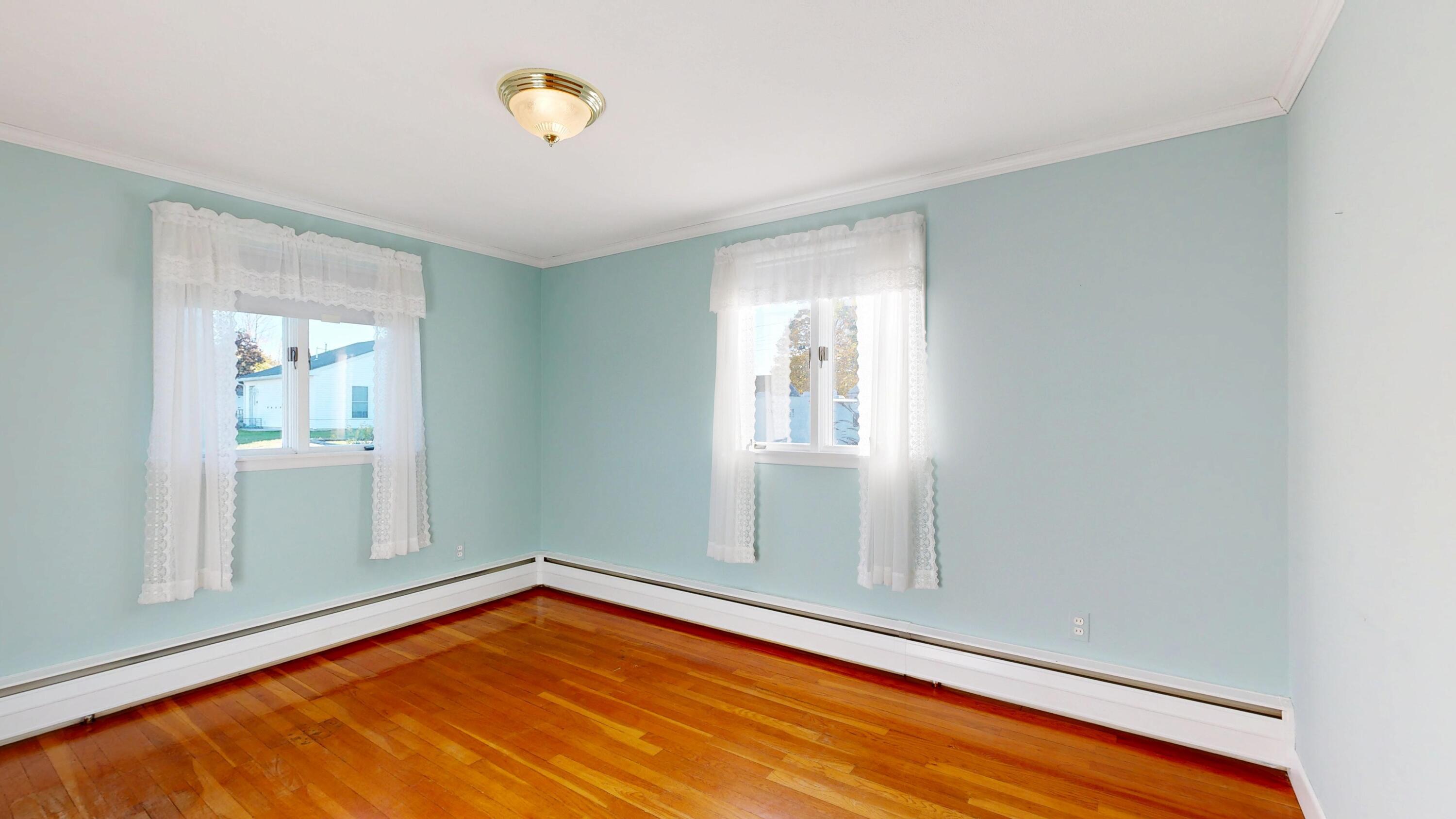 10 Nash Street Lewiston ME 04240