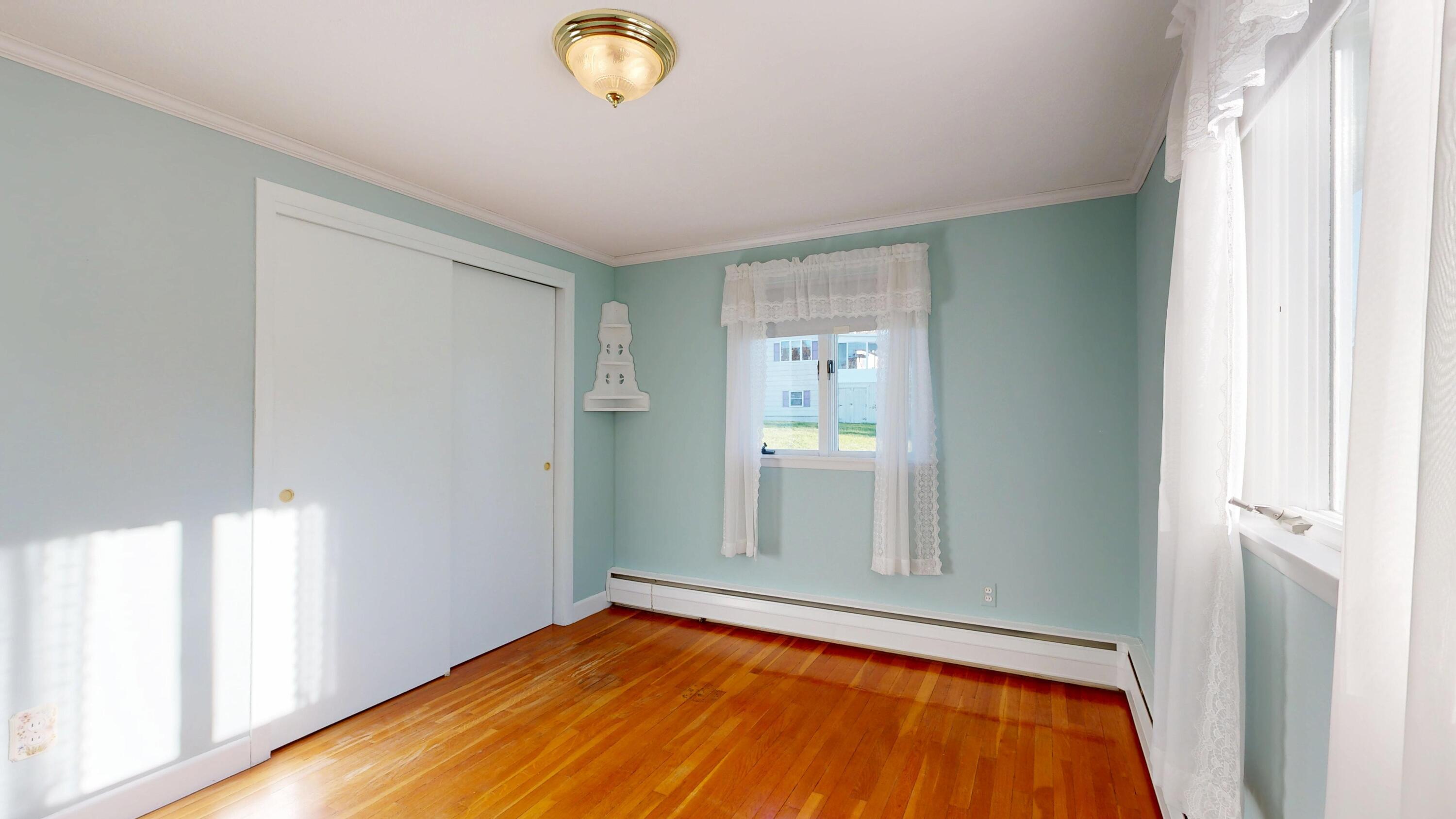 10 Nash Street Lewiston ME 04240