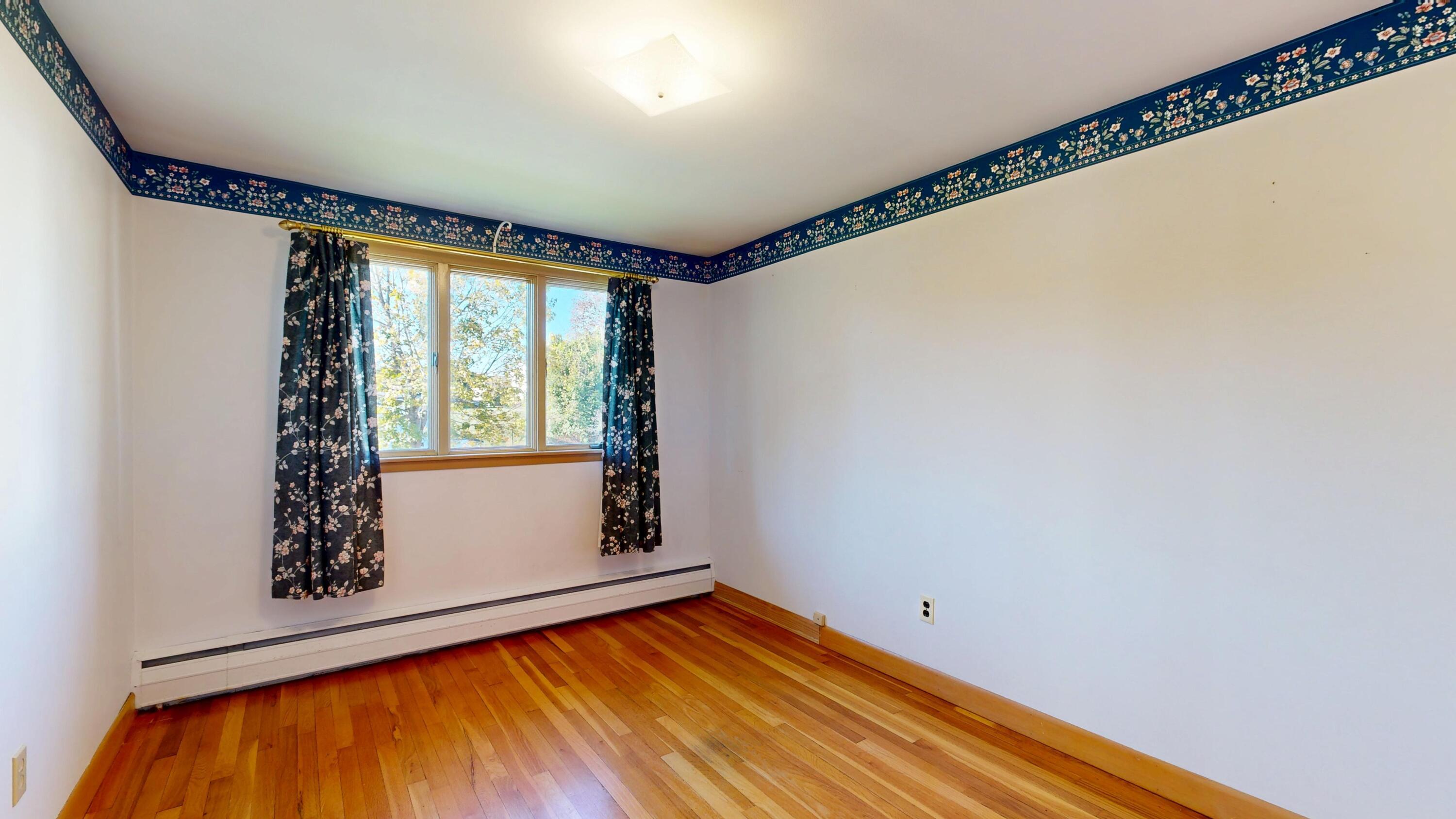 10 Nash Street Lewiston ME 04240