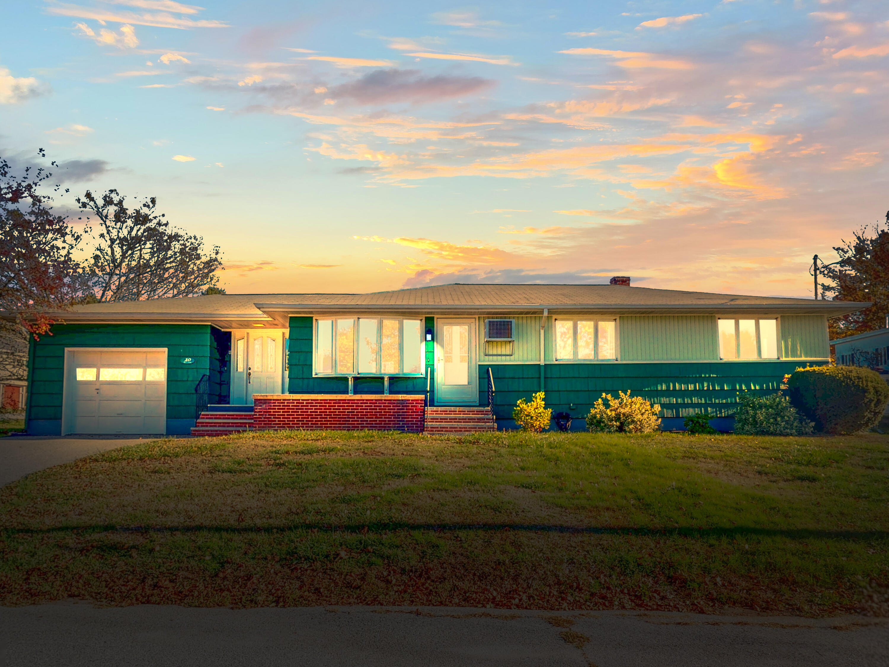 10 Nash Street Lewiston ME 04240