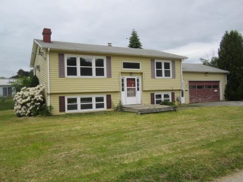22 Bobby Street Lewiston ME 04240