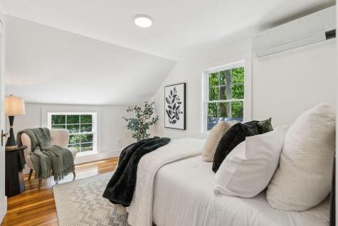 529 Mitchell Road Cape Elizabeth ME 04107