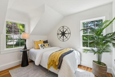 529 Mitchell Road Cape Elizabeth ME 04107