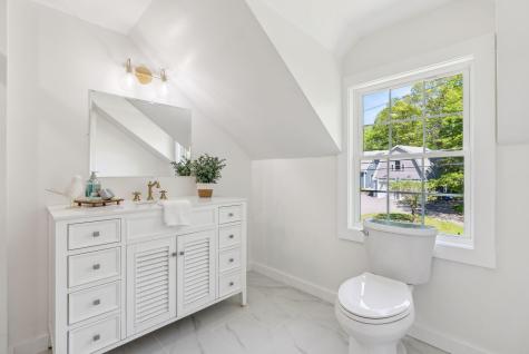 529 Mitchell Road Cape Elizabeth ME 04107