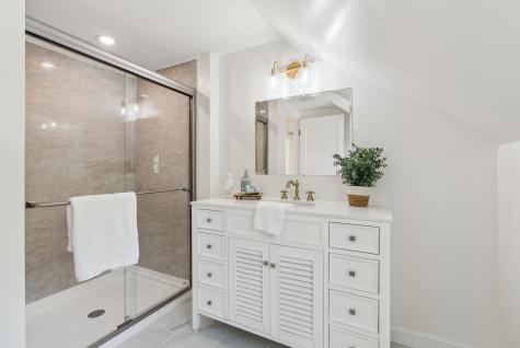 529 Mitchell Road Cape Elizabeth ME 04107