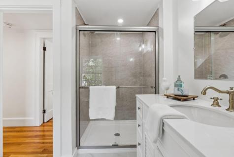 529 Mitchell Road Cape Elizabeth ME 04107