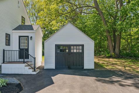 529 Mitchell Road Cape Elizabeth ME 04107