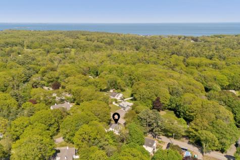 529 Mitchell Road Cape Elizabeth ME 04107