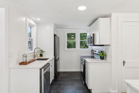 529 Mitchell Road Cape Elizabeth ME 04107