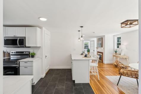 529 Mitchell Road Cape Elizabeth ME 04107