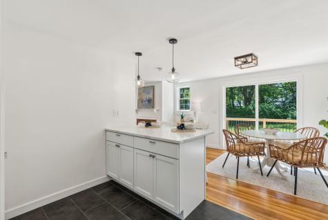 529 Mitchell Road Cape Elizabeth ME 04107