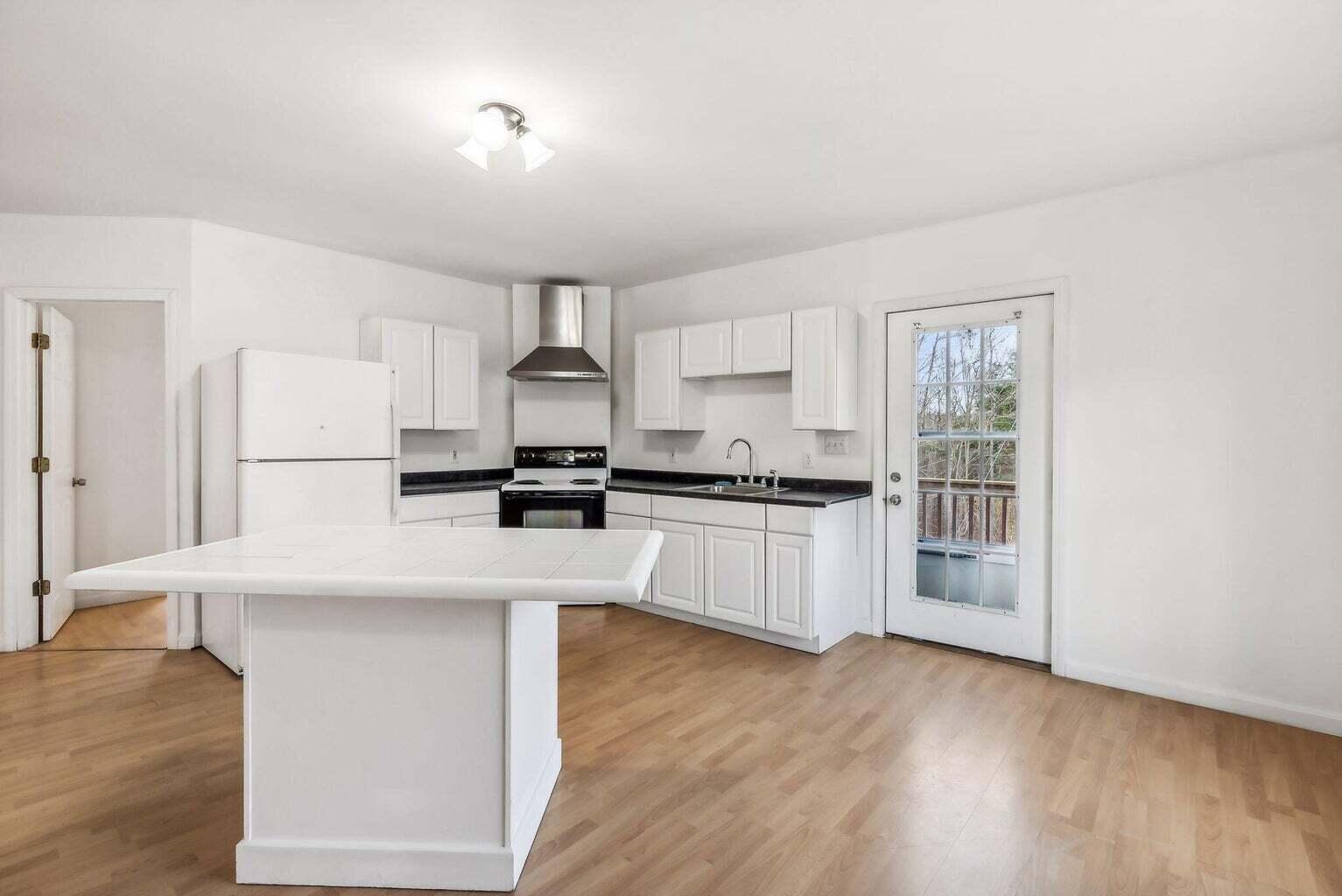 24 Memory Lane Arundel ME 04046