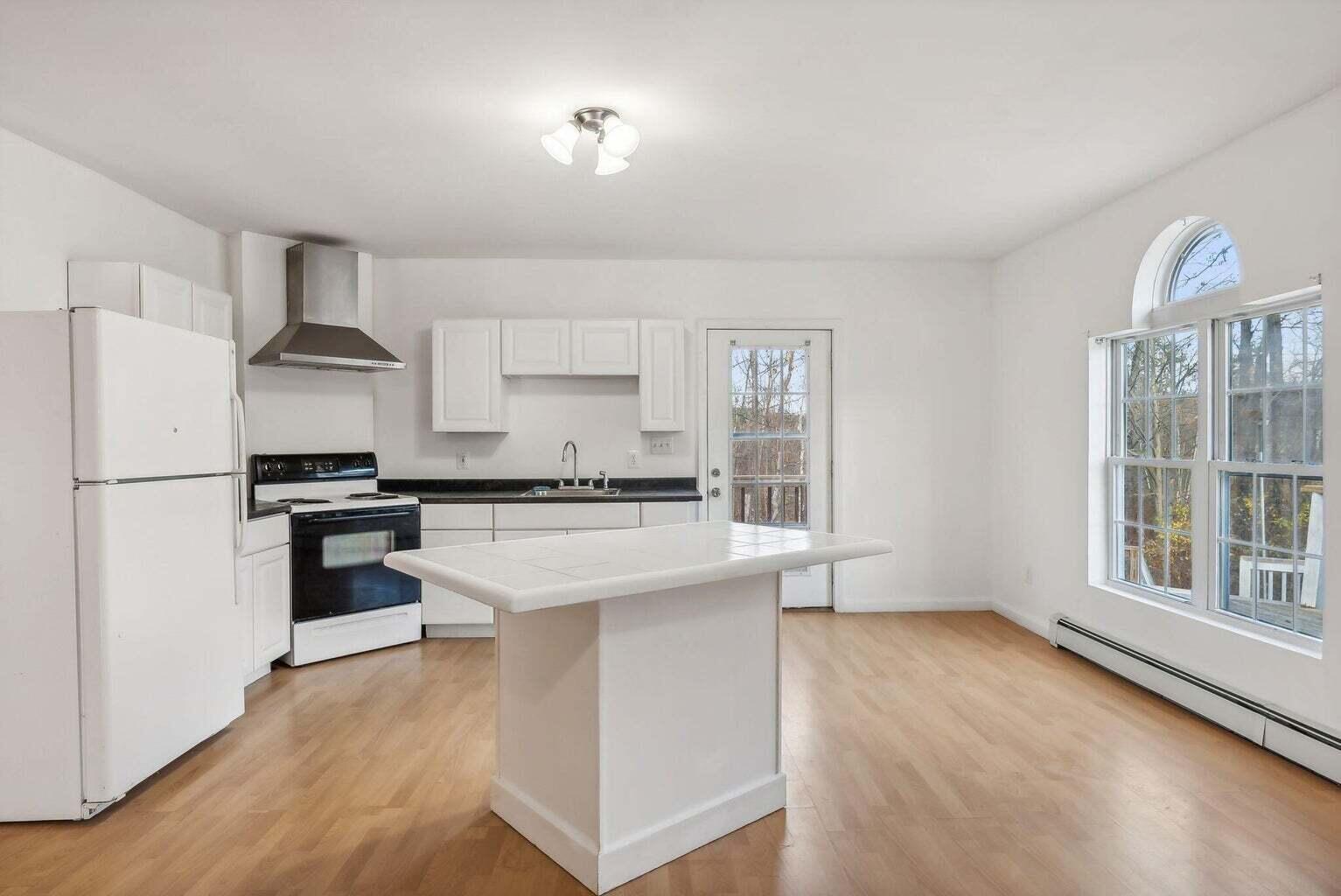 24 Memory Lane Arundel ME 04046