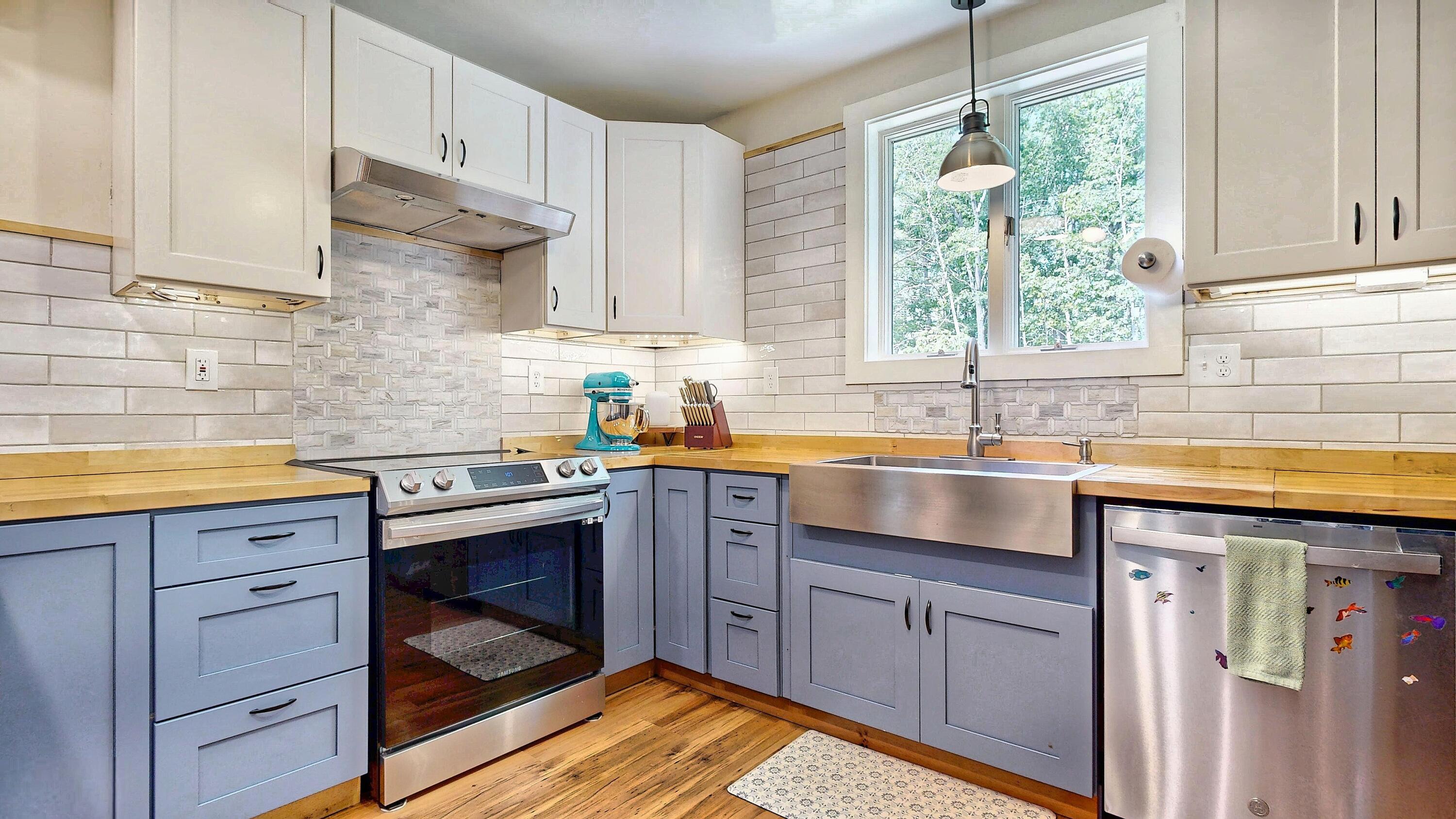 21 Hallczuk Road Biddeford ME 04005