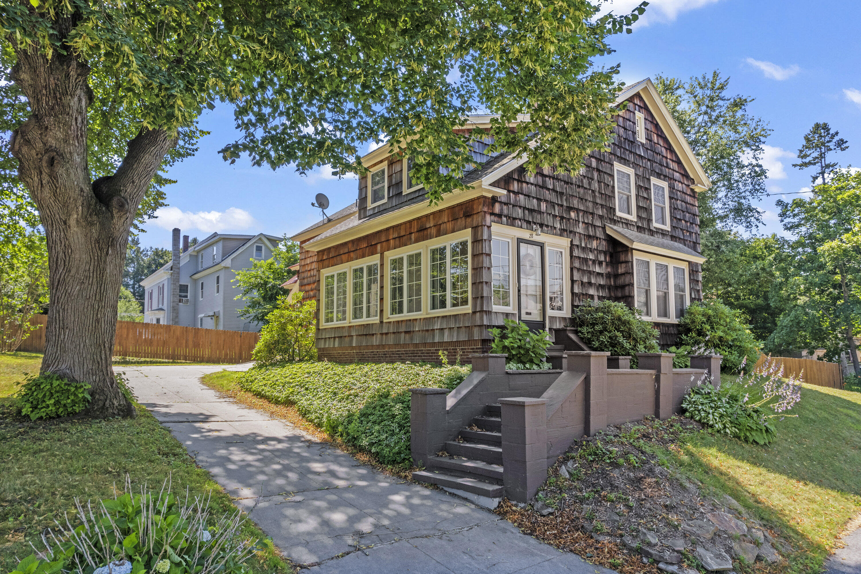 28 Holly Street Auburn ME 04210